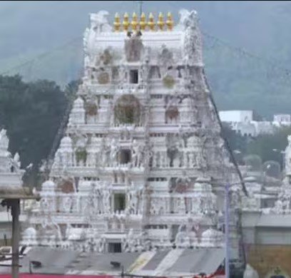 तिरुपति मंदिर की नीति में बड़ा बदलाव, अब केवल इन भक्तों को मिलेगा कमरा