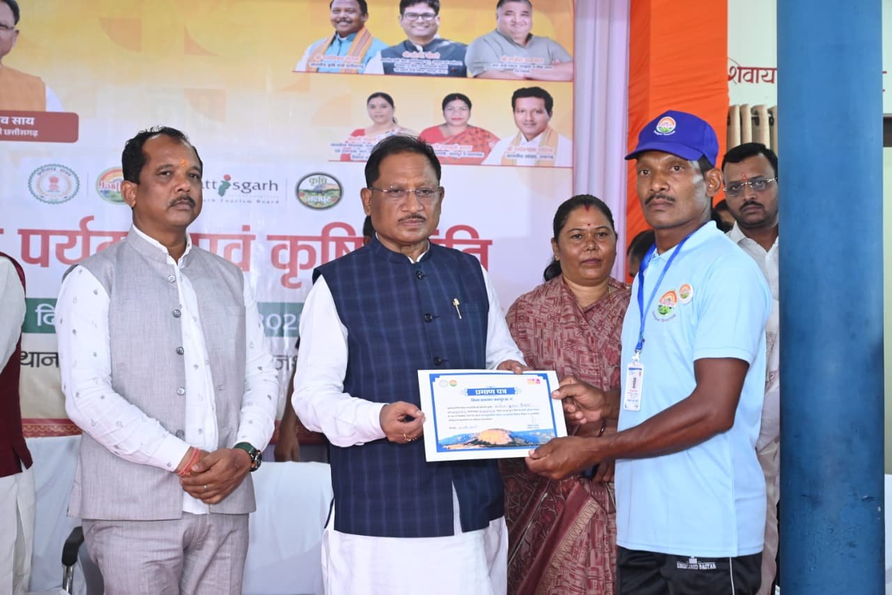 मुख्यमंत्री श्री विष्णुदेव साय ने की सामुदायिक पर्यटन की नई पहल