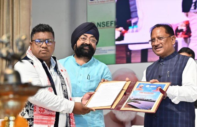 प्रदेश में सौर ऊर्जा के उपभोक्ता ऊर्जा उत्पादक के साथ-साथ बन रहे हैं ऊर्जा दाता : मुख्यमंत्री श्री साय