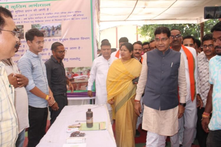 किसान हैं विकसित भारत की रीढ़, तिलहन उत्पादन से बढ़ेगी आत्मनिर्भरता’ — मंत्री श्री टंक राम वर्मा