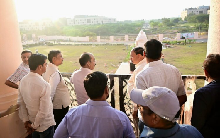 उप मुख्यमंत्री श्री अरुण साव ने विधानसभा भवन के लोकार्पण की तैयारियों का किया निरीक्षण