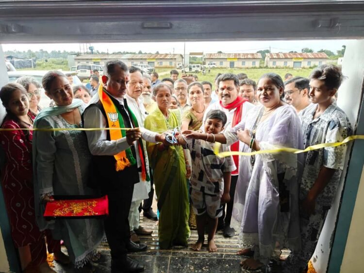 उपमुख्यमंत्री श्री विजय शर्मा ने बस्तर में किया रेडी-टू-ईट इकाई का उद्घाटन