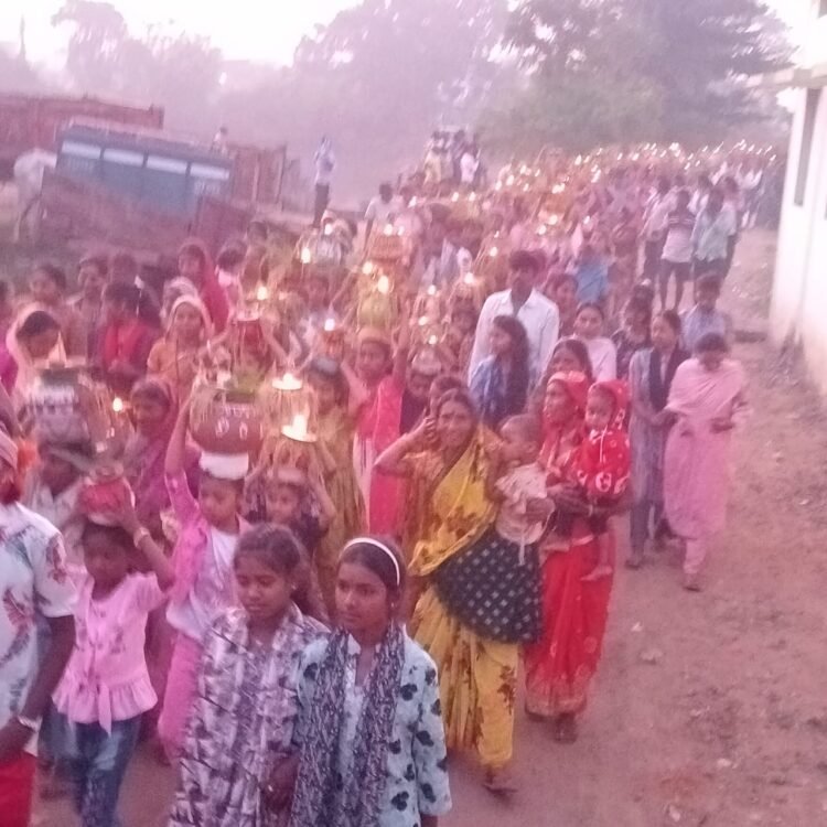 मातर महोत्सव के अवसर पर ग्राम धामनसरा में आयोजित किया गया छत्तीसगढ़ी सांस्कृतिक कार्यक्रम बुटाकसा का आयोजन