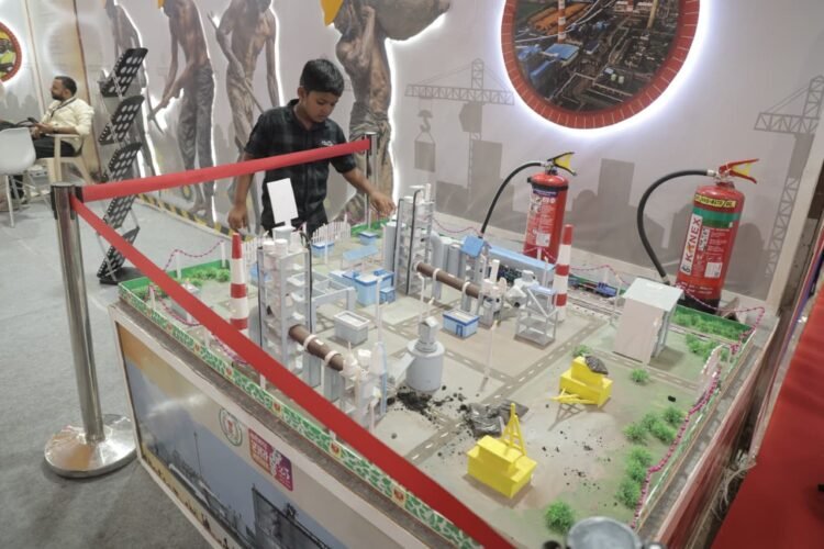 श्रमिक सशक्तीकरण की दिशा में 25 वर्ष की उपलब्धि