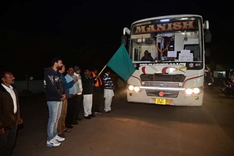 राम लला दर्शन योजना : कोंडागांव से अयोध्या धाम के लिए तीर्थयात्रियों का