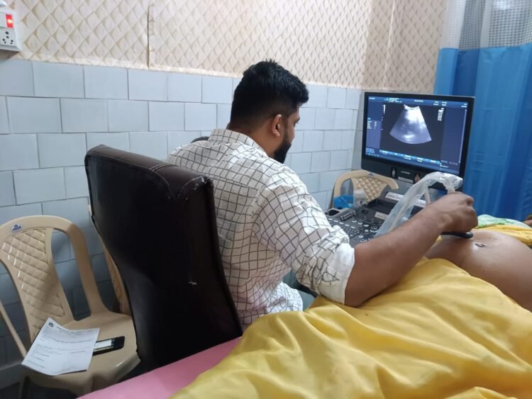 बोड़ला में निःशुल्क सोनोग्राफी एवं रक्तदान शिविर का हुआ आयोजन