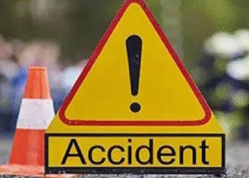 बस्तर ओलंपिक में शामिल होने जा रहे बच्चों का सड़क हादसा, दर्जनभर घायल, परिवहन व्यवस्था पर उठे सवाल