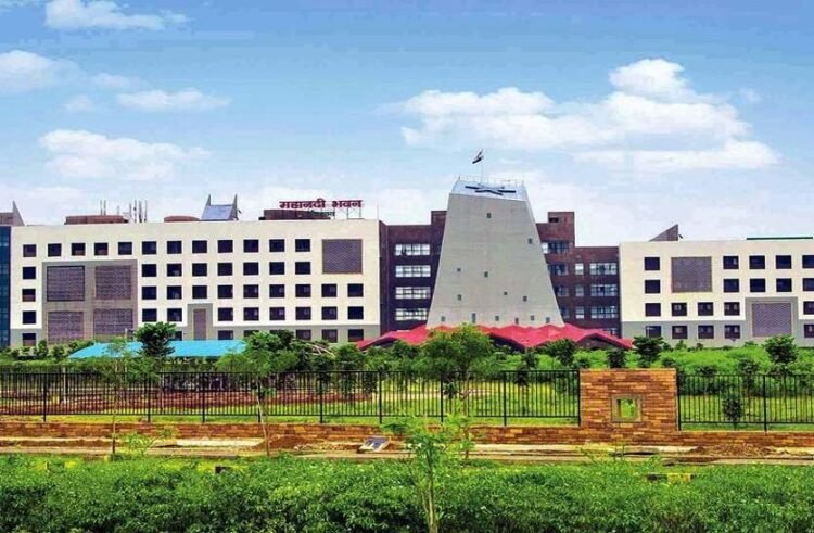 ब्रेकिंग न्यूज : छत्तीसगढ़ में 13 IAS अधिकारियों की नई पोस्टिंग….आईएएस शिखा राजपूत तिवारी को छत्तीसगढ़ राज्य निर्वाचन आयोग के सचिव की जिम्मेदारी.. देखें पूरी लिस्ट