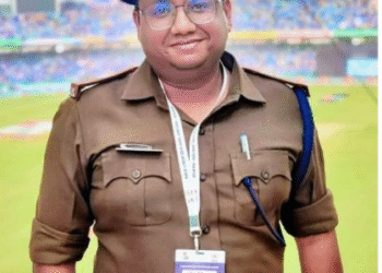 छत्तीसगढ़ शौर्य पदक 2025: शहीद एएसपी आकाश गिरपुंजे समेत 14 जांबाज पुलिसकर्मी होंगे सम्मानित.