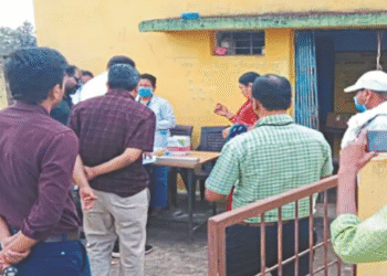 गातापार में डायरिया का कहर: दो की मौत, 30 से अधिक ग्रामीण अस्पताल में भर्ती.