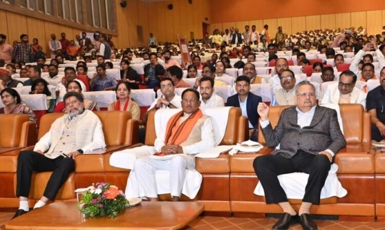 मुख्यमंत्री श्री विष्णु देव साय ने सुनी ‘मन की बात’ की 128 वीं कड़ी