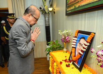 राज्यपाल ने डॉ. अंबेडकर की पुण्यतिथि पर उन्हें नमन किया