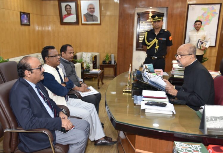 राज्यपाल श्री डेका ने शहीद महेंद्र कर्मा विश्वविद्यालय की भूमि को यथावत रखने के दिए निर्देश