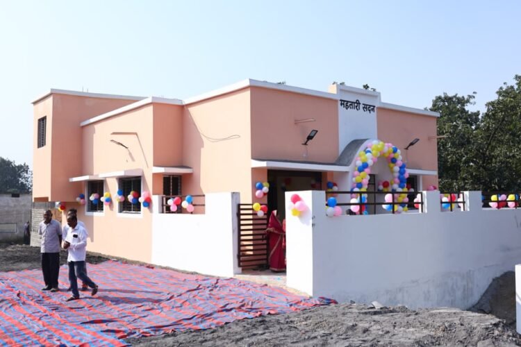 वित्त मंत्री श्री चौधरी ने महापल्ली एवं गोपालपुर में महतारी सदन का किया लोकार्पण