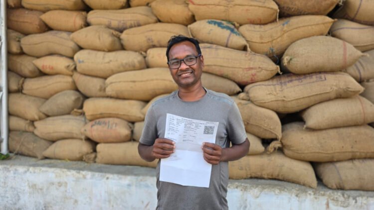 धान उपार्जन केंद्रों की पारदर्शी व्यवस्था से किसानों को राहत, डिजिटल टोकन प्रणाली से धान विक्रय हुआ आसान