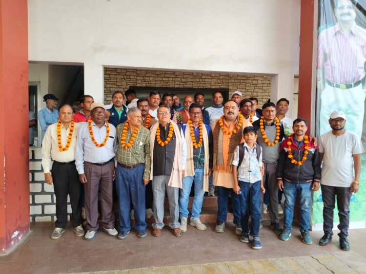 स्थानीय रॉयल किड्स कान्वेंट के सभागार में जिला कबड्डी संघ का चुनाव हुआ संपन्न