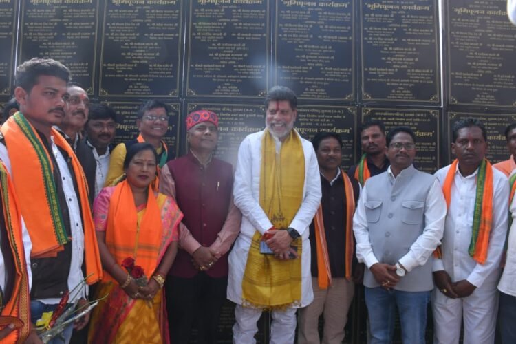 वन मंत्री श्री कश्यप ने सुकमा को दी विकास को नई गति : 4.50 करोड़ रुपए के 43 कार्यों का भूमिपूजन