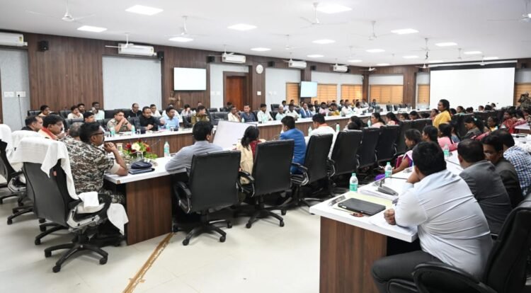 बीजापुर के विकास में महिला समूहों की भूमिका अहम – उपमुख्यमंत्री श्री विजय शर्मा