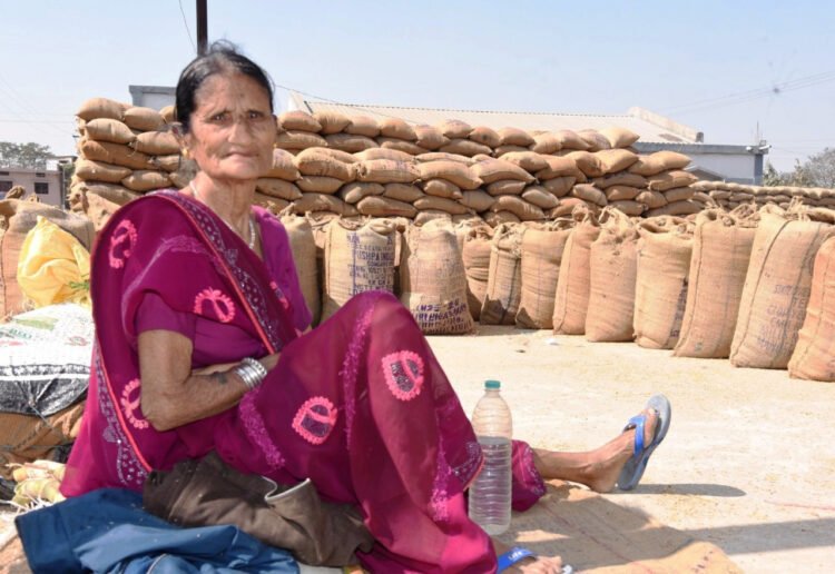 धान विक्रय की राशि से होगी घर की मरम्मत