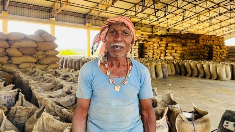 धान के सही दाम और समय पर भुगतान से खुश बबूलूराम