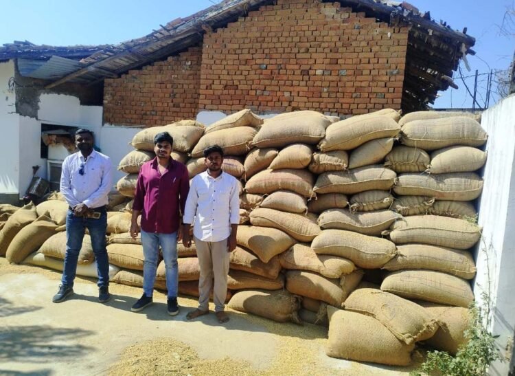 अवैध धान परिवहन एवं भंडारण पर कार्रवाई, 772 कट्टा धान जब्त