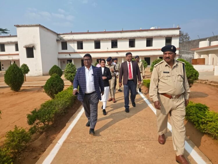 जिला जेल दंतेवाड़ा का औचक निरीक्षण |
