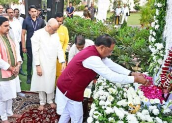 मुख्यमंत्री श्री विष्णुदेव साय ने श्रीमती कुसुम सिन्हा को दी श्रद्धांजलि