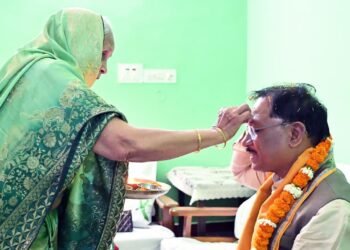 माँ का आशीर्वाद और अपार जनस्नेह : बगिया में आत्मीयता के साथ मना मुख्यमंत्री का जन्मदिन