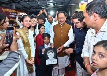 मुख्यमंत्री श्री विष्णुदेव साय को मिलीं जन-जन की शुभकामनाएं, जन्मदिन पर मुख्यमंत्री निवास बना उल्लास का केंद्र