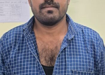 दंतेवाड़ा पुलिस की बड़ी कार्रवाई….दीगर राज्य की अवैध शराब तस्करी का भंडाफोड़, 49 पेटी शराब के साथ 03 तस्कर गिरफ्तार