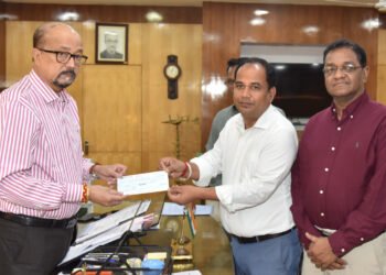 राज्यपाल श्री रमेन डेका ने रेडक्रॉस सोसायटी संरक्षक के रूप में सदस्यता ग्रहण की