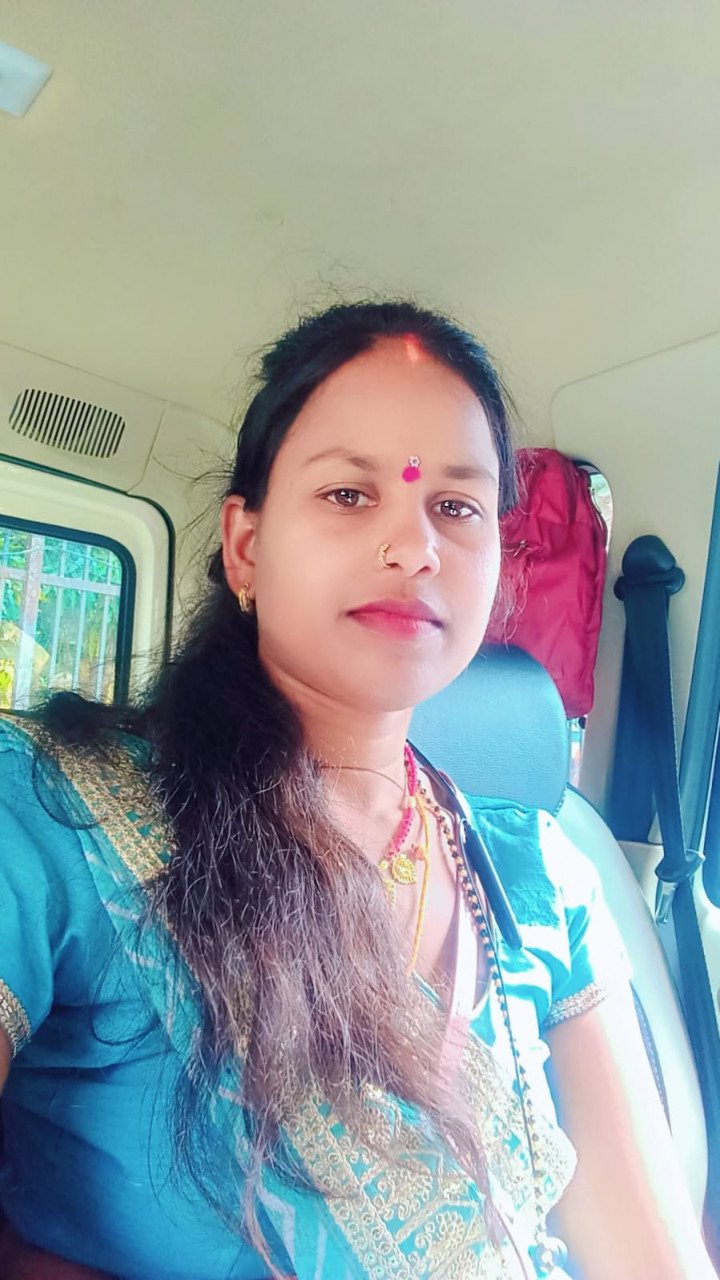 एक हजार की बचत से बदली किस्मत: निर्जला ने खरीदी रीपर मशीन, अब बन रहीं आत्मनिर्भर