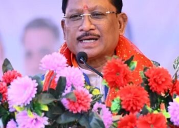 मुख्यमंत्री श्री साय ने जुनवानी नर्मदा धाम में की पंच कुंडीय श्री रुद्र महायज्ञ की परिक्रमा