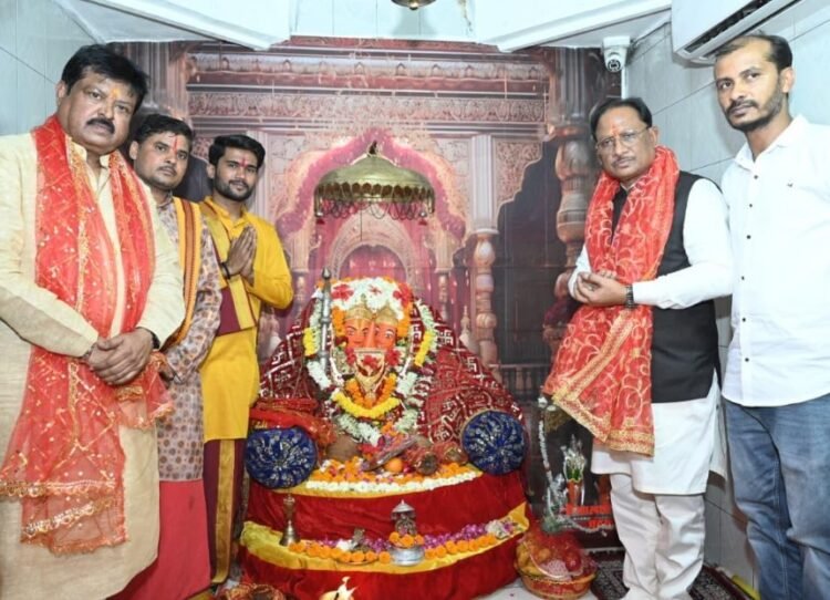 मुख्यमंत्री श्री विष्णुदेव साय ने चंदखुरी में माता कौशल्या एवं भगवान श्रीराम के किए दर्शन: प्रदेश की सुख-समृद्धि की कामना की