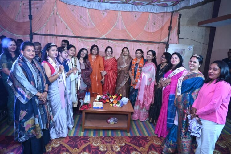 महिलाओं का सशक्तिकरण राज्य सरकार की सर्वोच्च प्राथमिकता – मंत्री श्रीमती लक्ष्मी राजवाड़े अंतरराष्ट्रीय महिला दिवस की पूर्व संध्या पर रायपुर प्रेस क्लब में महिला पत्रकारों का सम्मान, ‘पिंक रूम’ का उद्घाटन