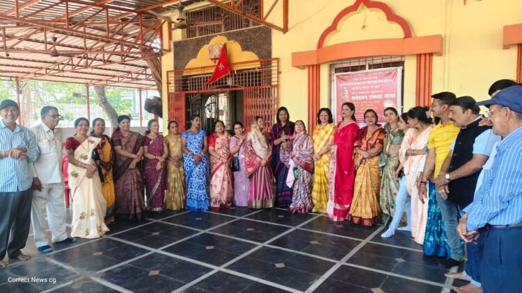 हिन्दू नव वर्ष के शुभ अवसर पर पूर्व संध्या १८ मार्च को सनातन धर्म महासभा सर्व हिन्दू समाज के द्वारा धुम-धाम से सनातन एकता यात्रा बाला जी मंदिर पुरानी गंज लाईन से शाम 04 बजे निकलेगी।