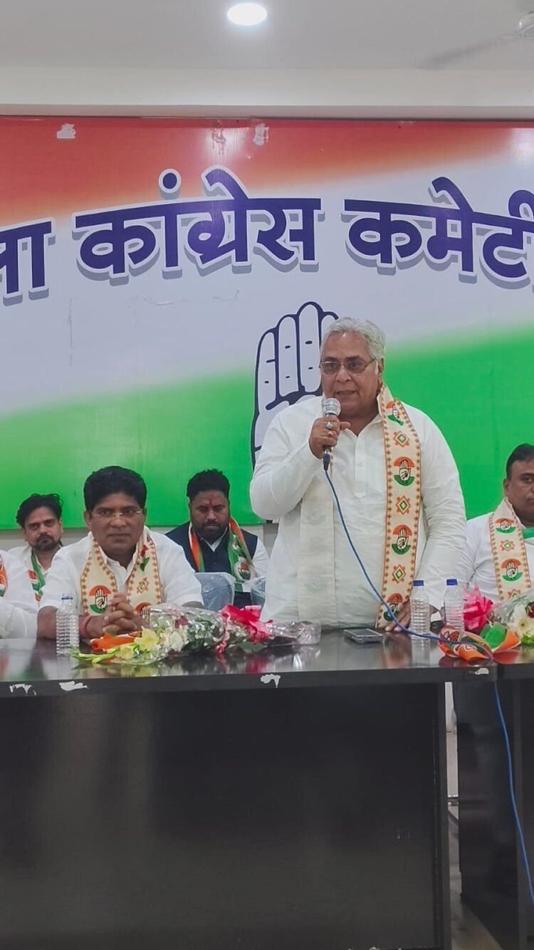 भाजपा के बड़े-बड़े दावे ढाक के तीन पात,कल दुर्ग से हज़ारों कार्यकर्ता पहुंचेंगे रायपुर” – अरुण वोरा