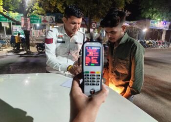 शराब पीकर वाहन चलाने वाले 27 चालकों पर 3.60 लाख का जुर्माना