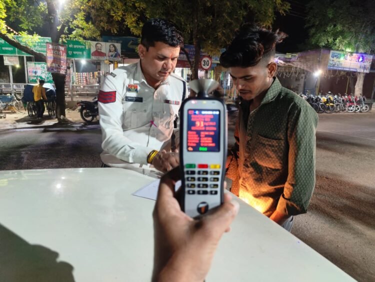 शराब पीकर वाहन चलाने वाले 27 चालकों पर 3.60 लाख का जुर्माना