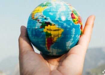 अगले 4 साल में जेन जी के हाथ होगी भारत की अर्थव्‍यवस्था, हर साल खर्च करेंगे 1.3 ट्रिलियन डॉलर, इस सेक्‍टर पर सबसे ज्‍यादा