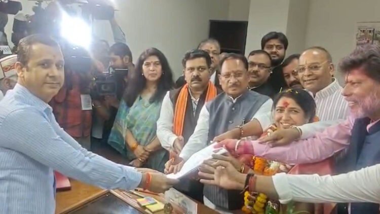 राज्यसभा चुनाव: भाजपा प्रत्याशी लक्ष्मी वर्मा ने भरा नामांकन, मुख्यमंत्री विष्णु देव साय बने प्रस्तावक