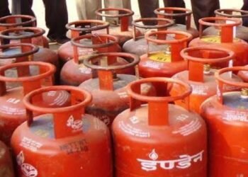 किचन का बजट बिगड़ा: LPG गैस सिलेंडर महंगा, नई कीमतें आज से लागू