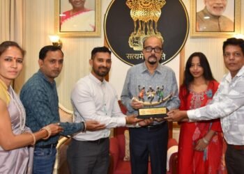 राज्यपाल से रेडियो संगवारी टीम ने की सौजन्य मुलाकात