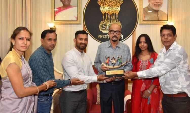 राज्यपाल से रेडियो संगवारी टीम ने की सौजन्य मुलाकात