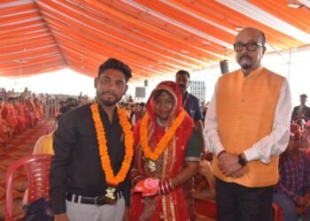 सामूहिक विवाह कार्यक्रम में शामिल हुए राज्यपाल