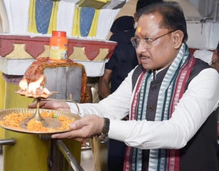 मुख्यमंत्री श्री विष्णु देव साय ने रायगढ़ के राजापारा स्थित भगवान जगन्नाथ मंदिर में की पूजा-अर्चना