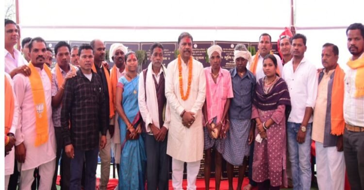 माओवाद के अंत के साथ बस्तर क्षेत्र में अब विकास को मिलेगी नई दिशा