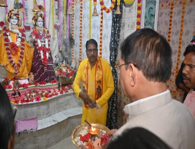 उद्योग मंत्री श्री लखन लाल देवांगन ने सर्व यादव समाज के नवीन कार्यकारिणी को दिलाई शपथ