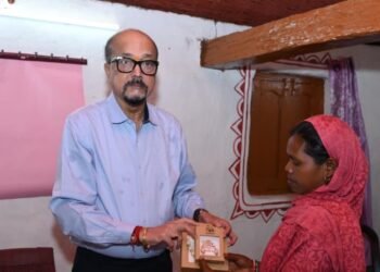 राज्यपाल श्री रमेन डेका ने जशपुर के केरेगांव होम-स्टे का किया अवलोकन