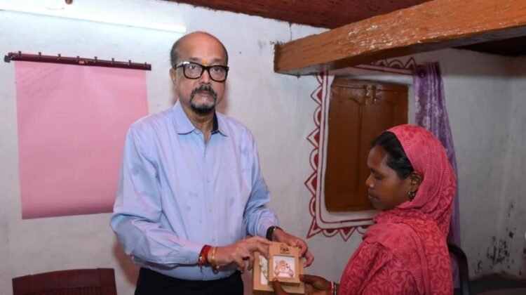 राज्यपाल श्री रमेन डेका ने जशपुर के केरेगांव होम-स्टे का किया अवलोकन